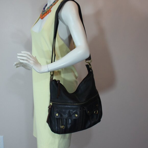 Fossil Genuine Leather Shoulder Bag Black Crossbody zip top Bag Adjustable Strap - Picture 1 of 9